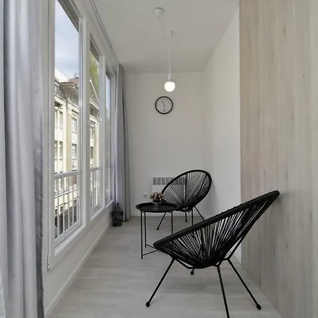 Open Air Apt