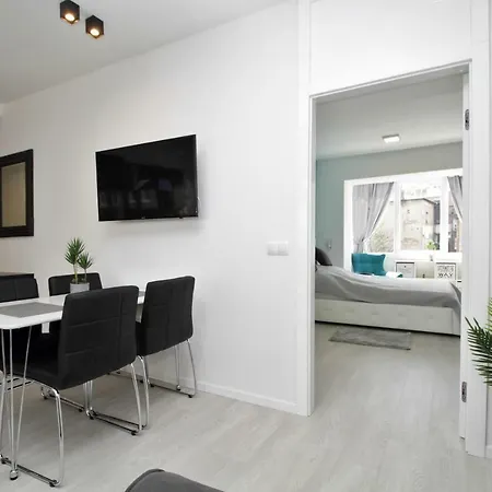 Open Air Apt