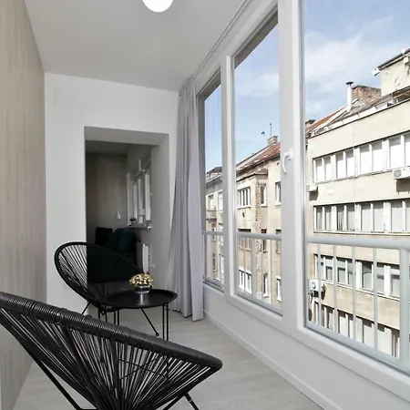 Open Air Apt